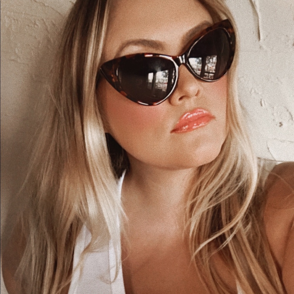 Chic Tortoise Shell Style Cat Eye Sunnies - Picture 10 of 15